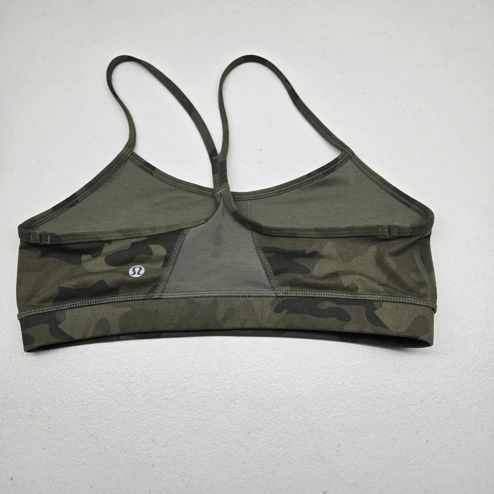 Lululemon Women Sports Bra 8 Green Flow Y Camouflage Wireless Pullover READ